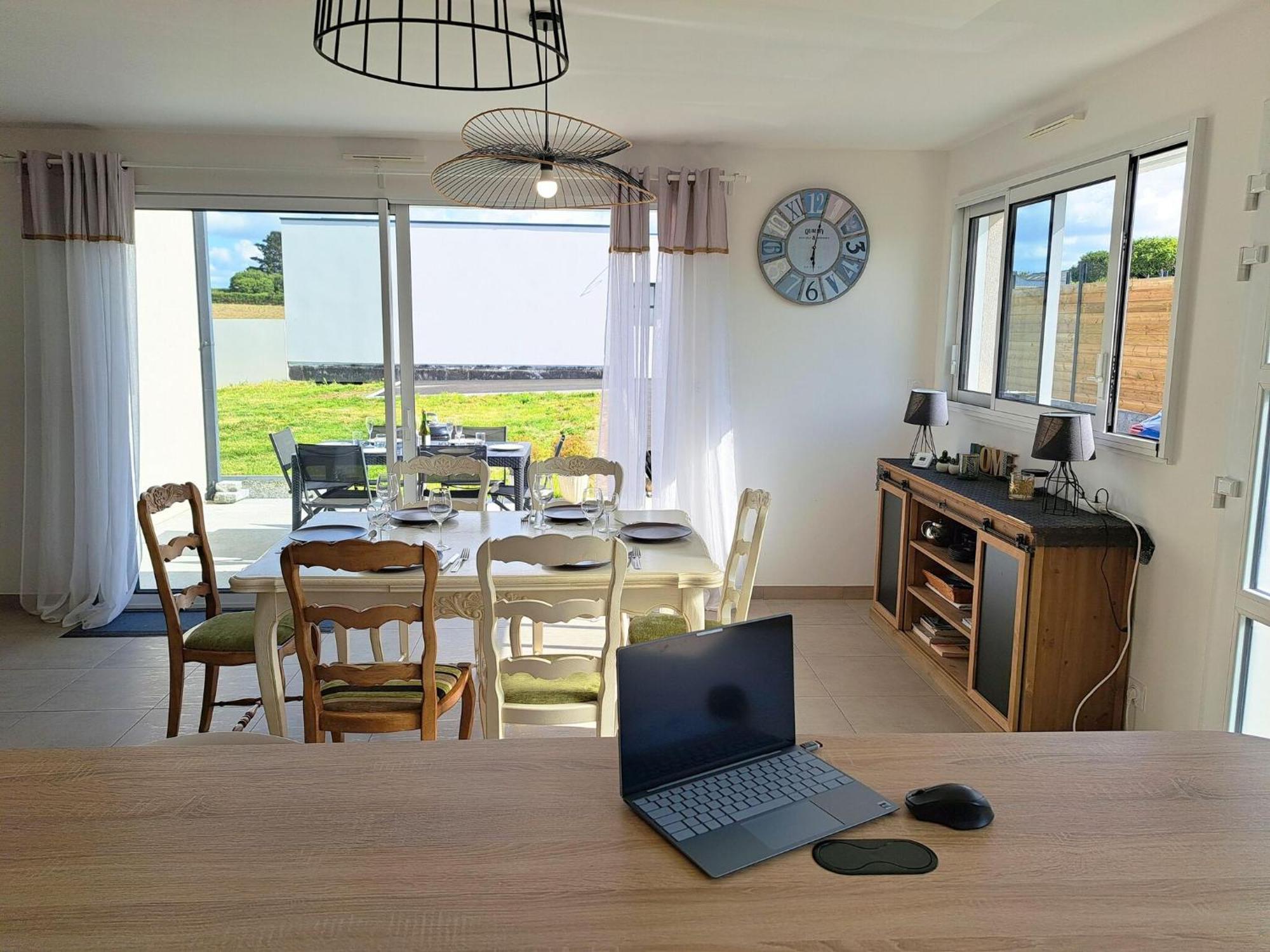 Single Storey Holiday Home In Cleder Экстерьер фото